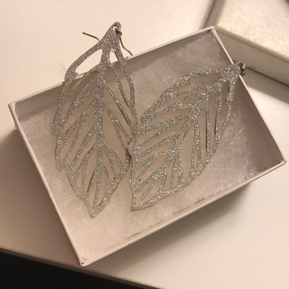 Leaf earrings